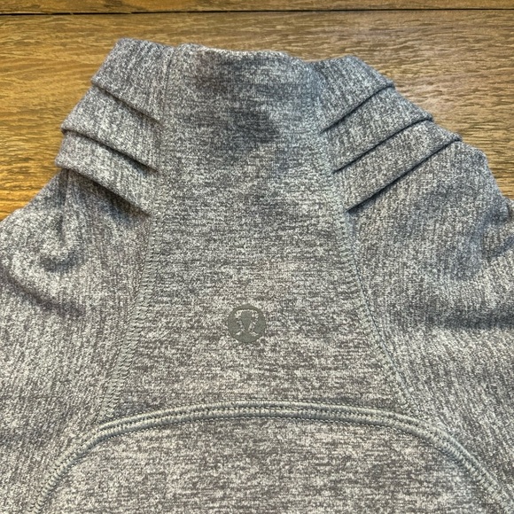 LULULEMON Gray Heathered Bhakti Yoga Flattering Jacket Double Zipper Thumb Hole - Picture 11 of 16
